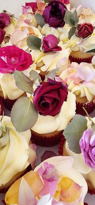 Luxe Vintage Bloom Cupcakes Twelve