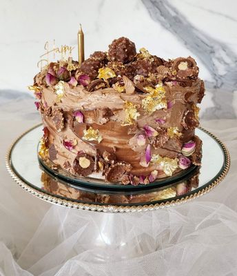 Signature Cake Nutella &amp; Ferrero Rocher Petite