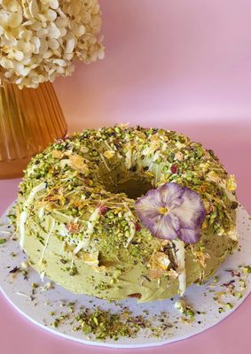 Pistachio &amp; Greek Yoghurt Cake