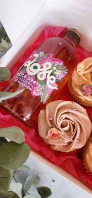 Luxe Cupcakes &amp; Rosie Spritz Gift Hamper