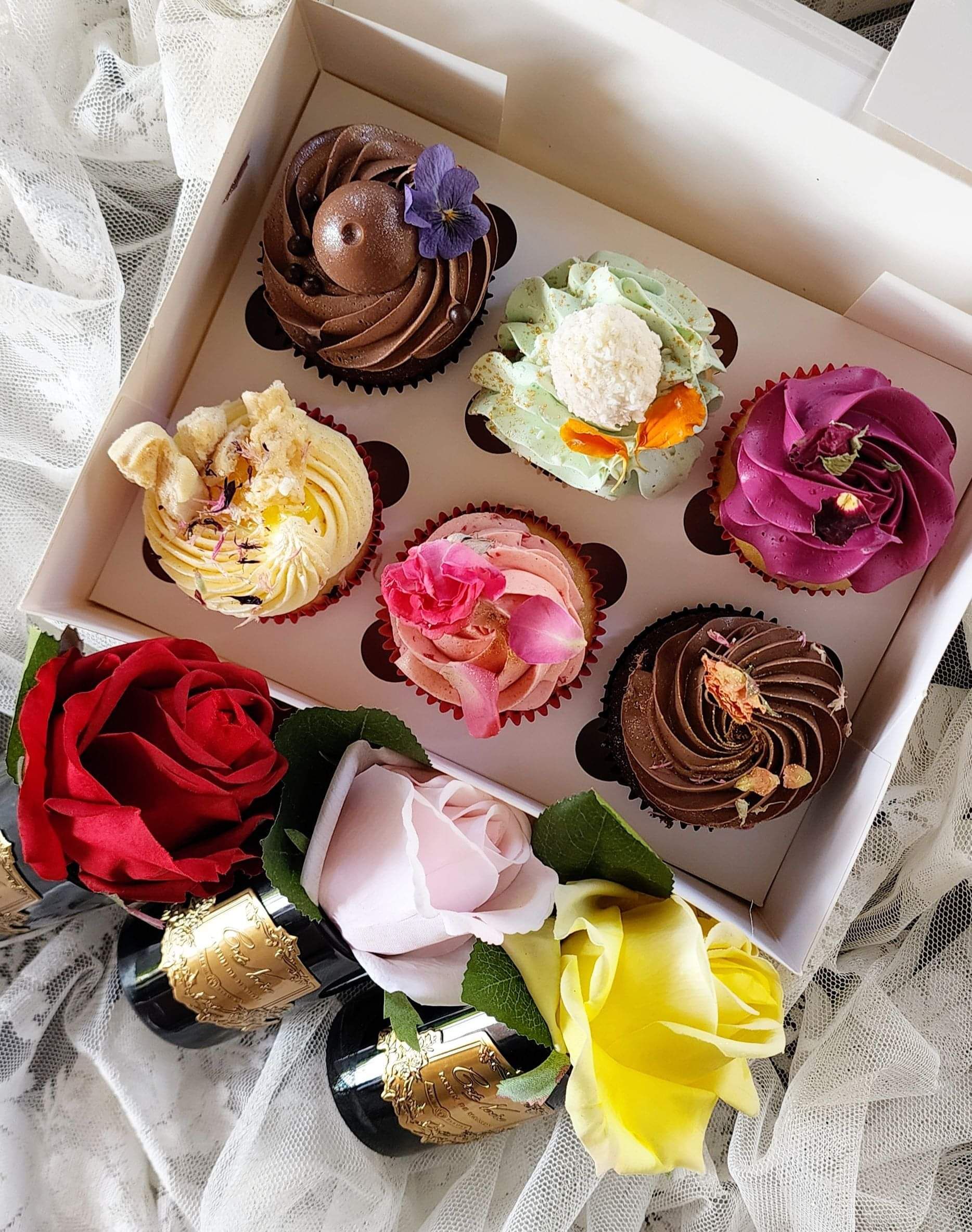 Cupcake gift box