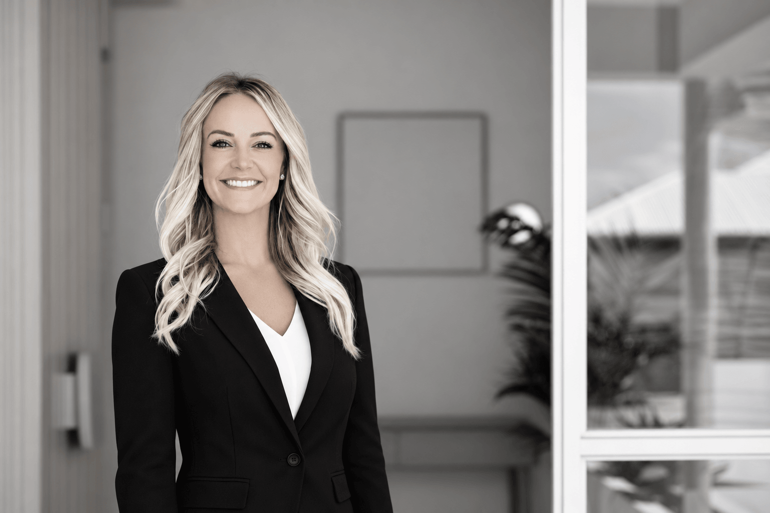 Liz Maxwell Interior Designer 17years. Creative Director of Stage Avenue Interior Design | SA Studio.