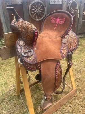 Floral lightweight saddle with dragon fly (Pre-order)