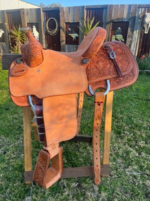 13&rdquo; calf roping saddle