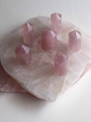 Mini Rose Quartz Towers