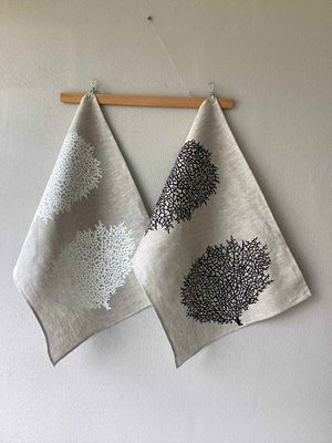 Linen tea towel  : Coral