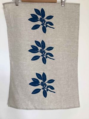 Linen tea towel  : Moreton bay fig