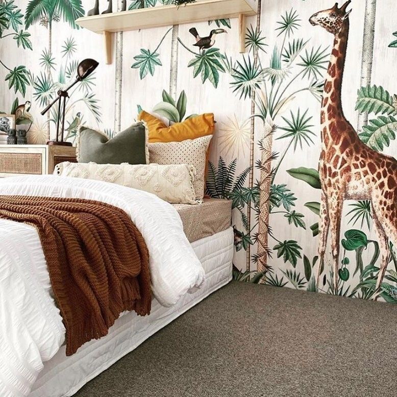 Wallpaper in child's bedroom